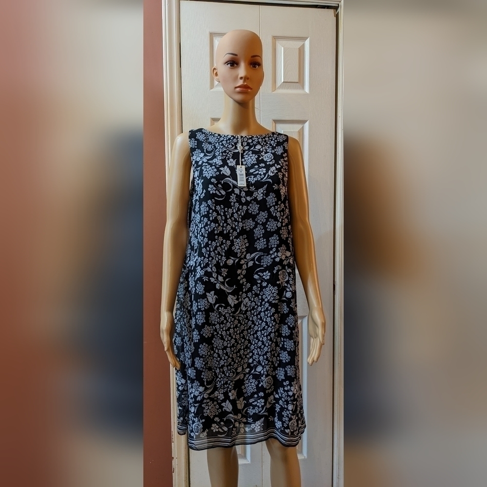 New with tags Max Studios black flowered dress, T1W